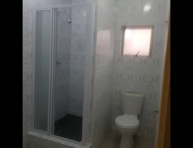2 BEDROOM FLAT RENTED IN SHASTRI PARK